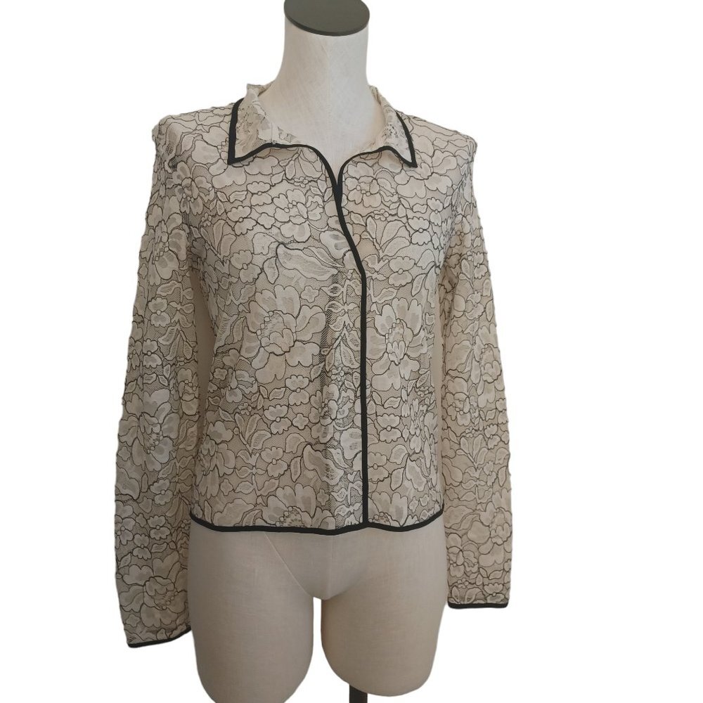 Babaton Aritzia‎ Ivory Floral Lace Contrast Trim Collared Blouse Small